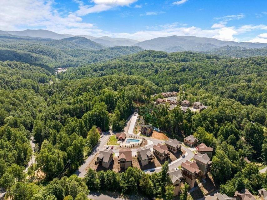 Three Times The Fun Chalet Villa Gatlinburg Exterior photo